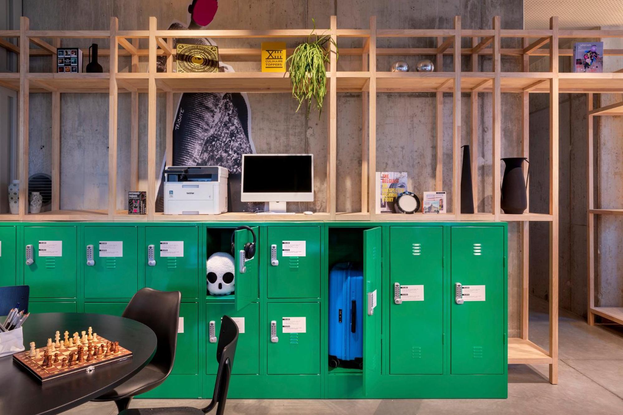 Moxy Antwerp Ξενοδοχείο Εξωτερικό φωτογραφία
