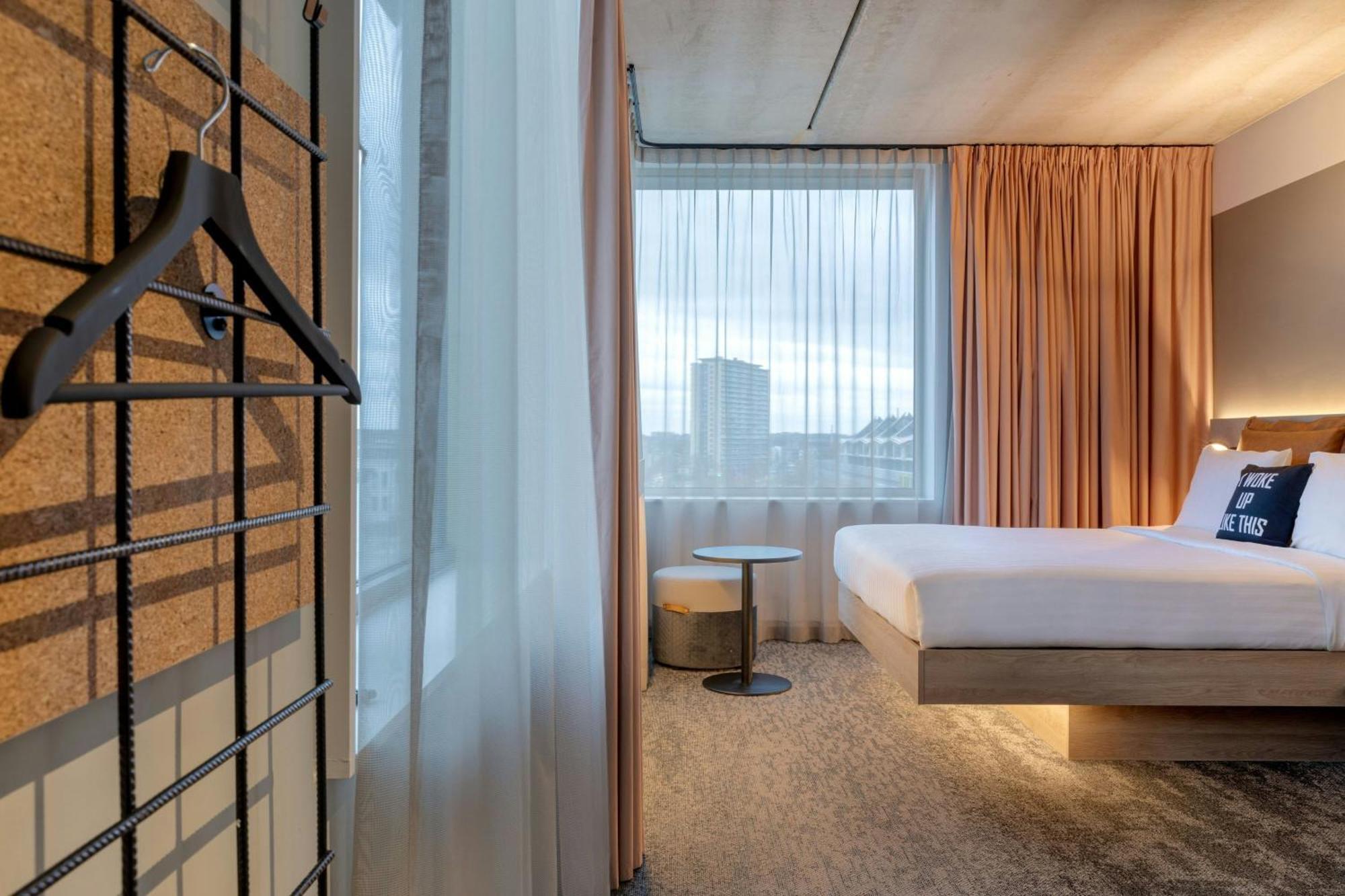 Moxy Antwerp Ξενοδοχείο Εξωτερικό φωτογραφία