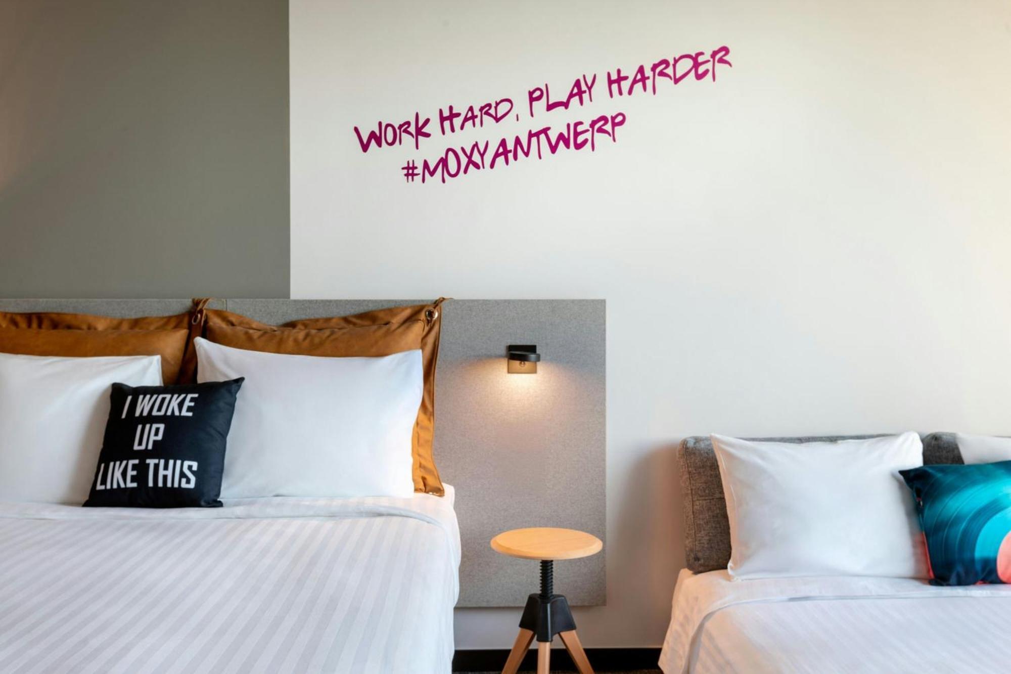 Moxy Antwerp Ξενοδοχείο Εξωτερικό φωτογραφία