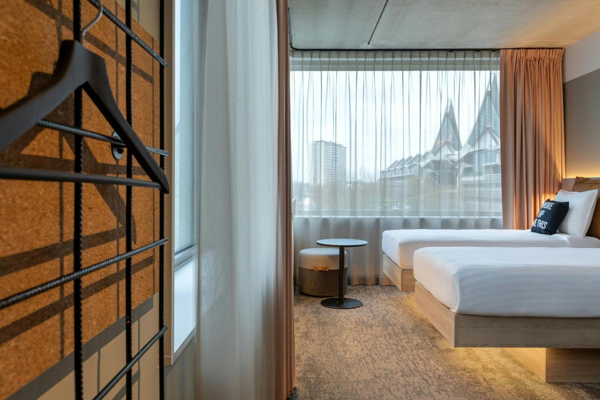 Moxy Antwerp Ξενοδοχείο Εξωτερικό φωτογραφία